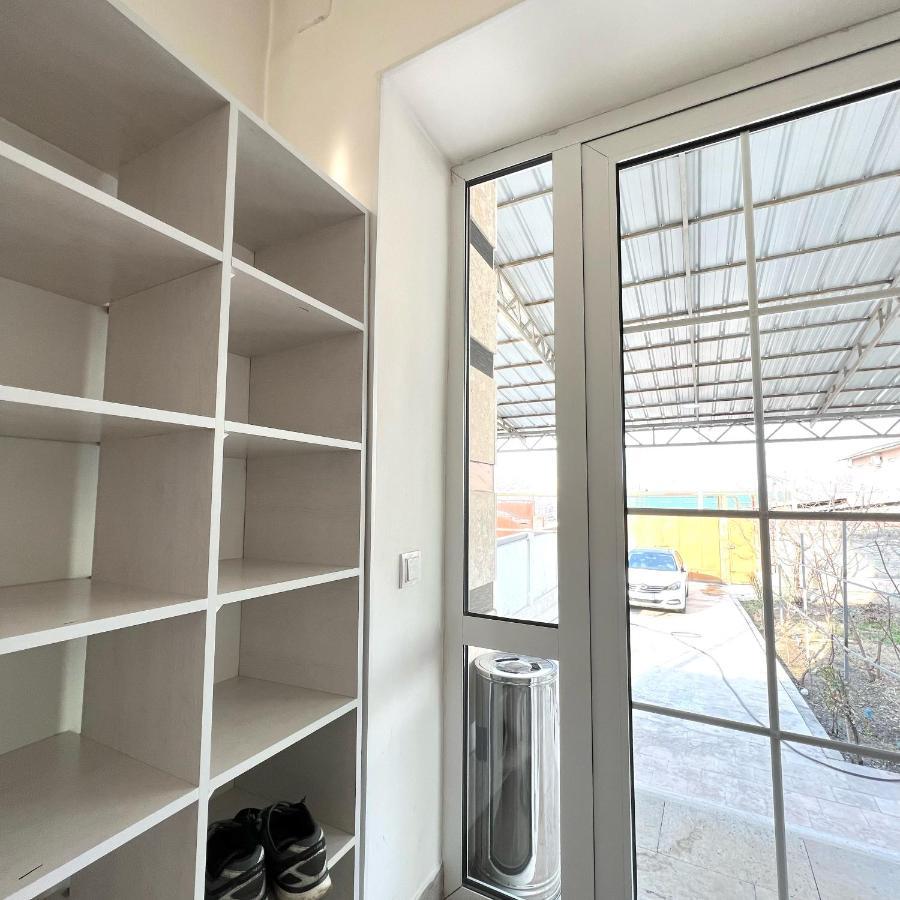 Abs Guest House أوش المظهر الخارجي الصورة