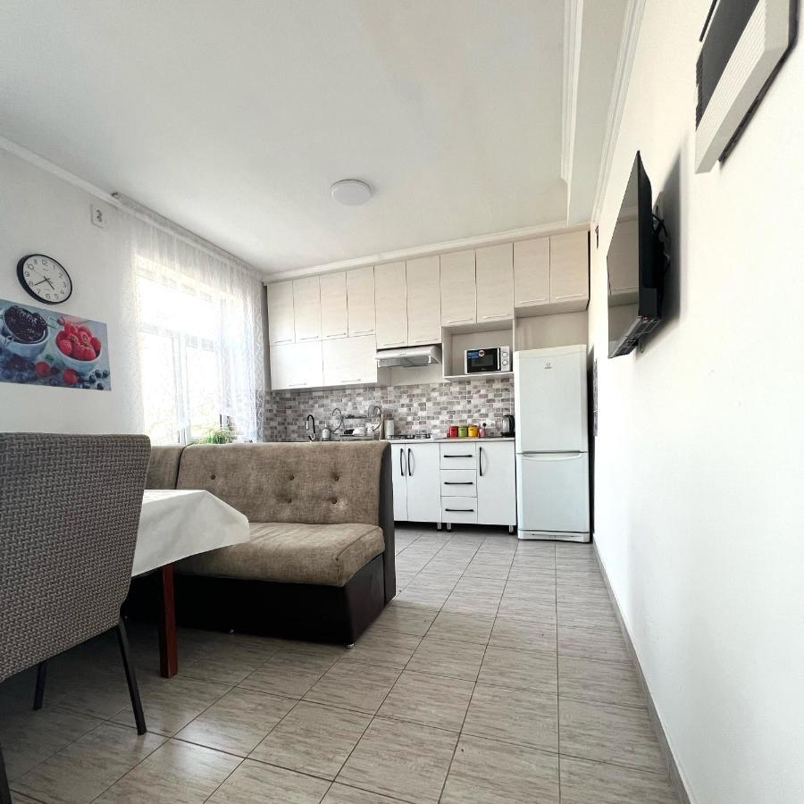 Abs Guest House أوش المظهر الخارجي الصورة