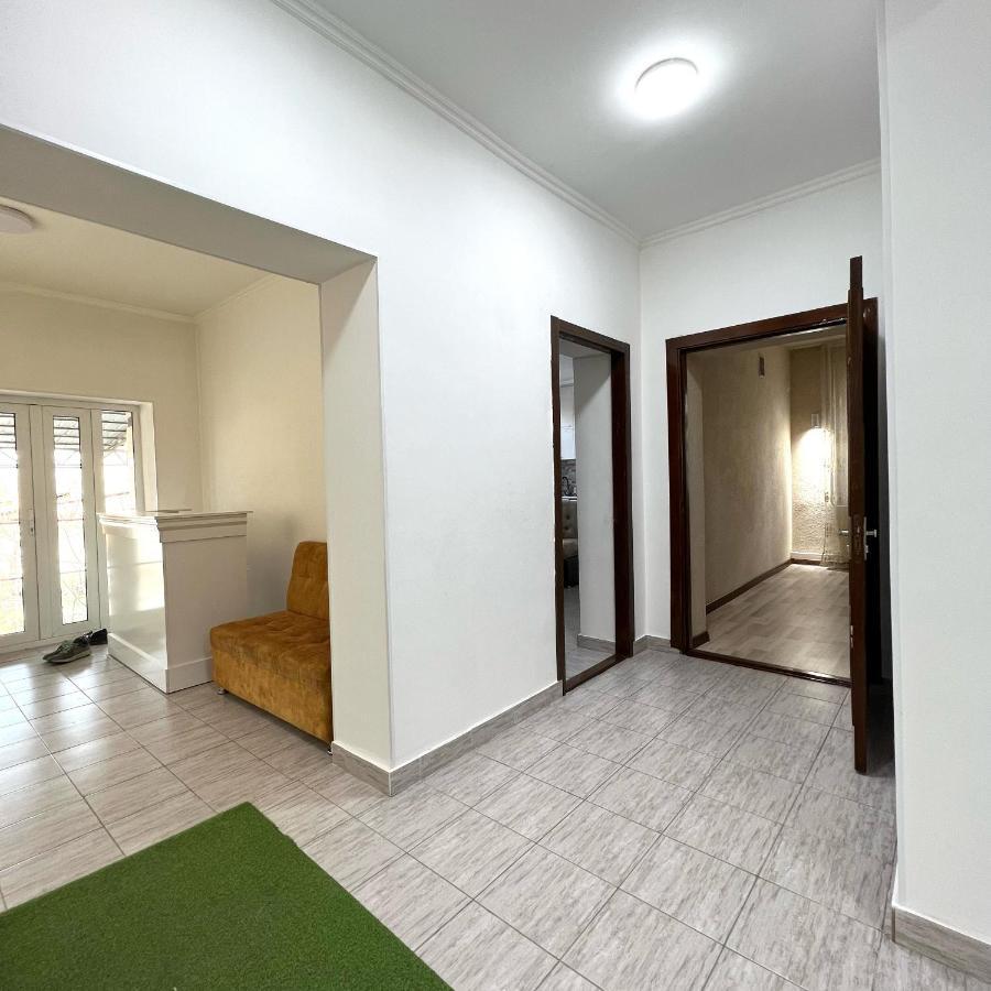 Abs Guest House أوش المظهر الخارجي الصورة