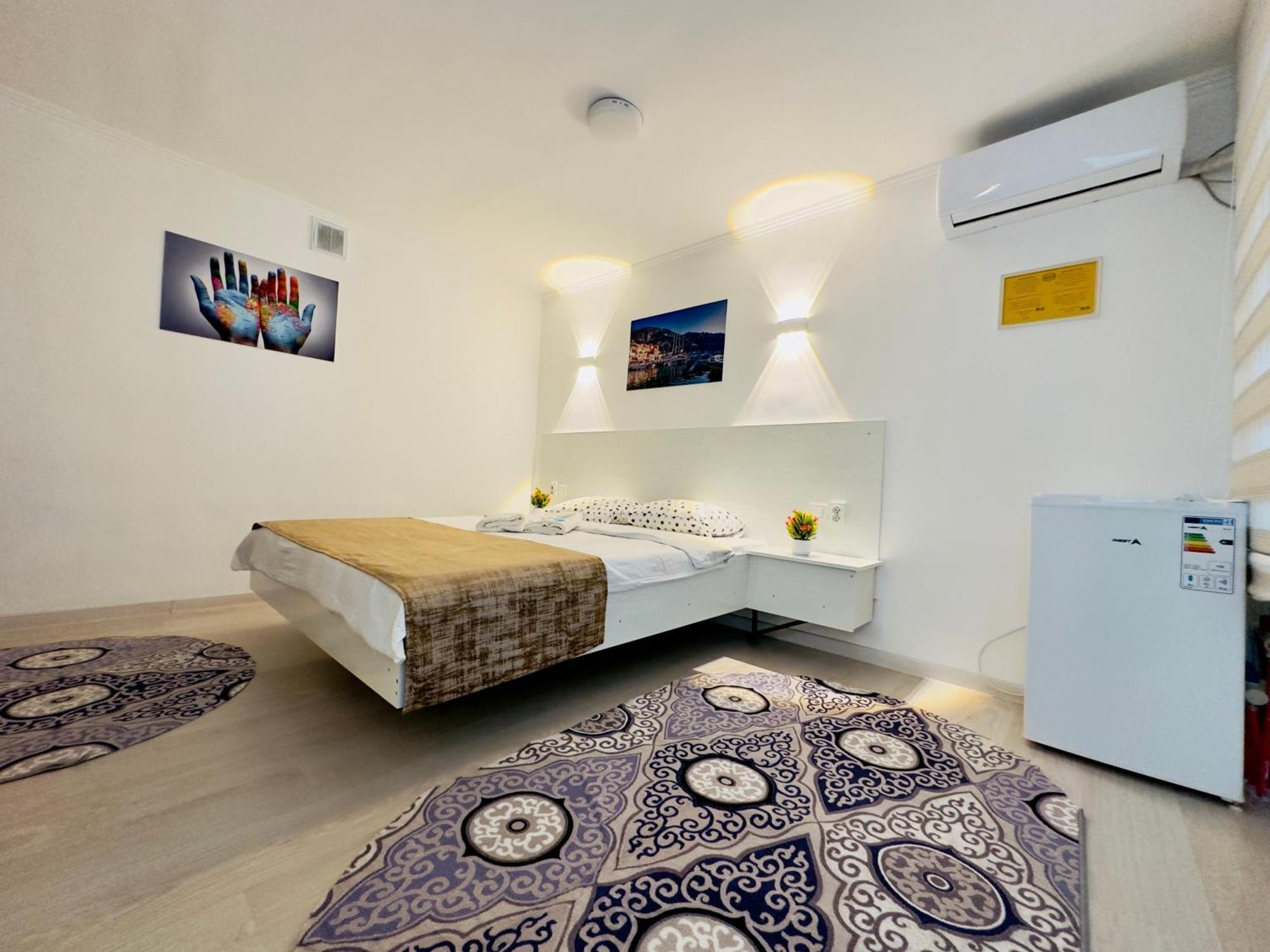Abs Guest House أوش المظهر الخارجي الصورة